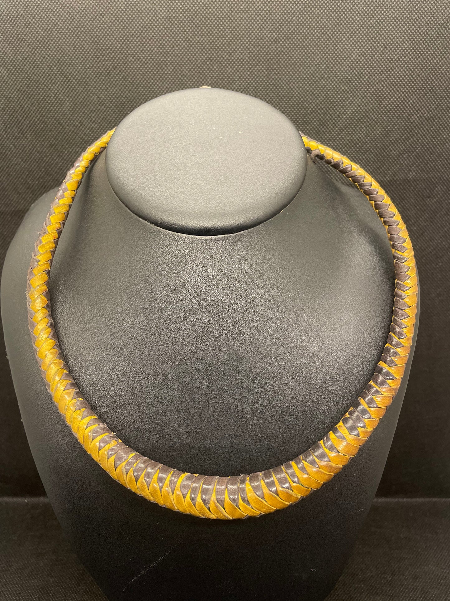 collar cuero1
