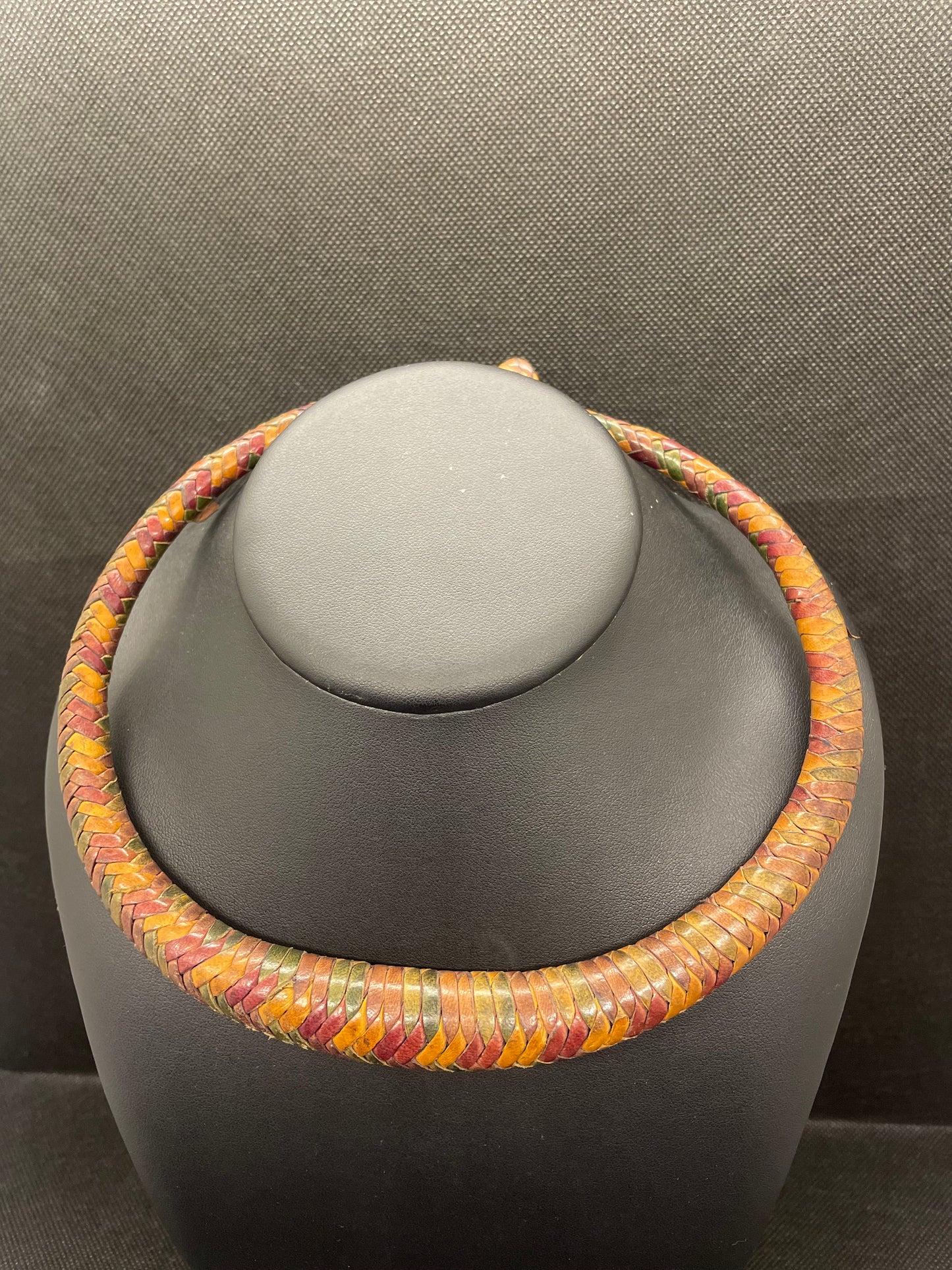 collar cuero3