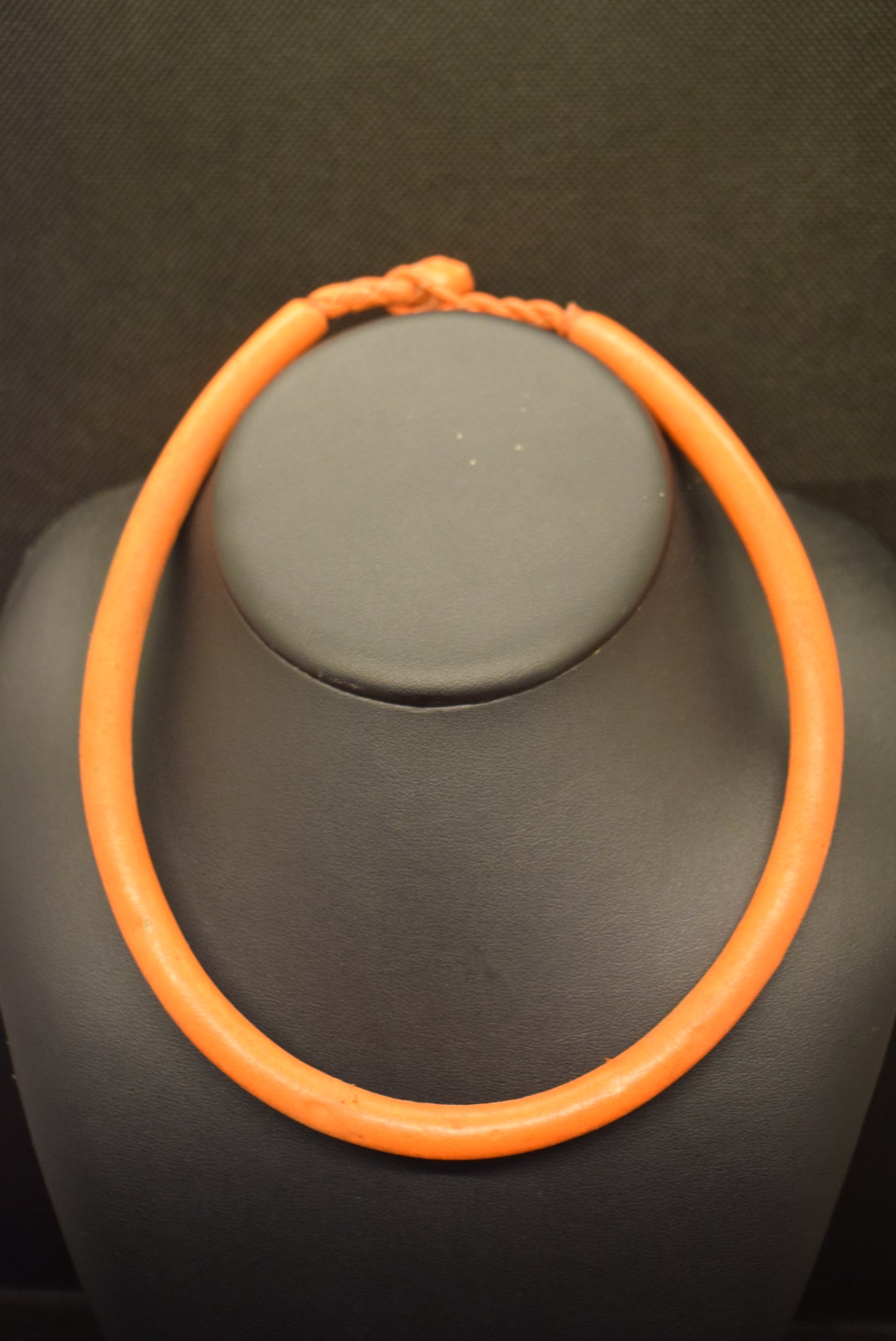 collar de cuero17