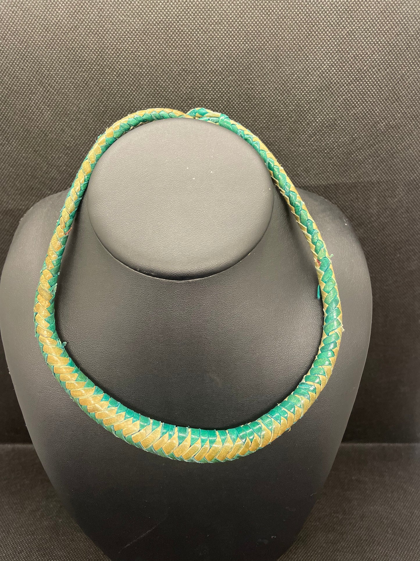 collar cuero13